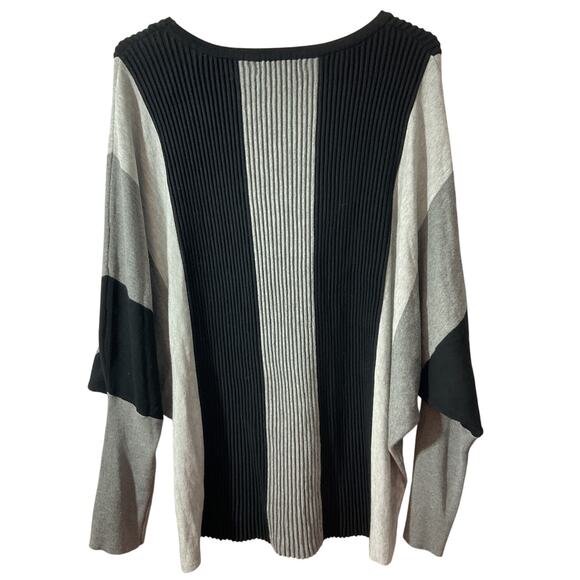 Sienna & Sage Colorblock Batwing Sweater Top Gray Black 2X - Picture 2 of 7